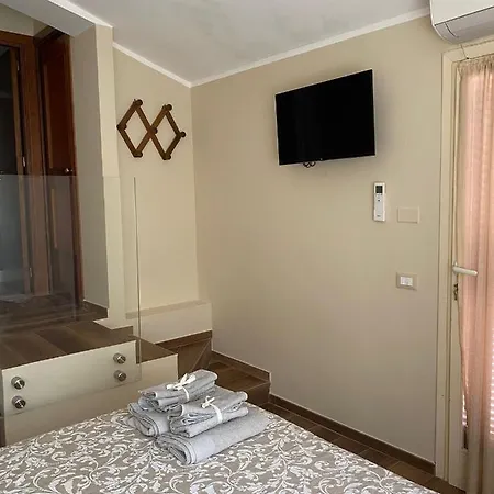 Chirone Room-3
