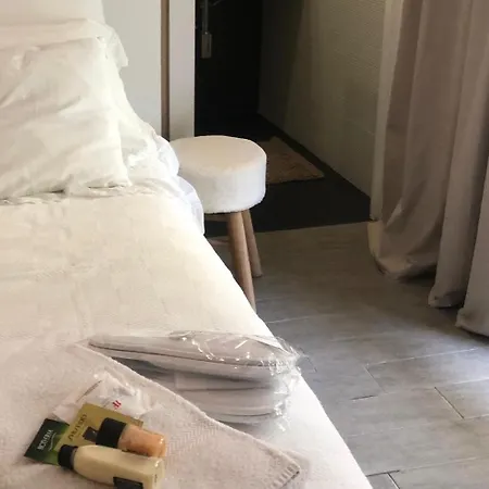 Room Mondello 5-3